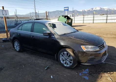 2015 Volkswagen Jetta Se z USA, uszkodzony, nr VIN 3VWD17AJ7FM286009